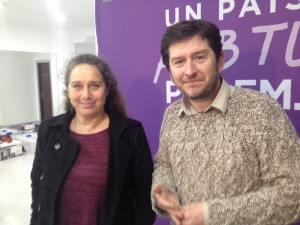 Alberto Jarabo y la secretaria general de Podemos en Ibiza, Viviana de Sans, durante la visita de este sábado