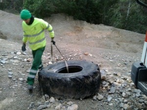 Limpieza del torrente de Cas Capitá en Vila.