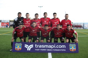 Once inicial de Formentera ante el Poblense. Fotos: Kevin Cabezuelo.