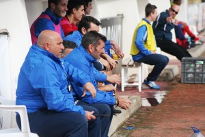 Vicente Román, entrenador del San Rafael, durante el partido frente al Collerense. Fotos: C. V.