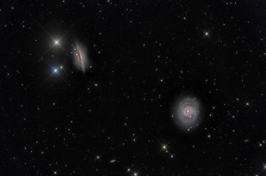 Galaxias M77 y NGC1055.