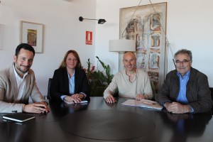 Imatge de la reunió amb els representants de l'Associació de Voluntaris d'Eivissa.  