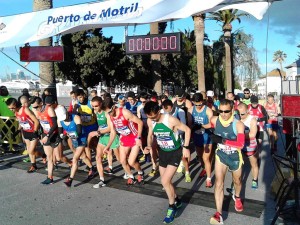 Una imagen de la salida de la prueba de los 50 kilómetros marcha. Foto: RFEA