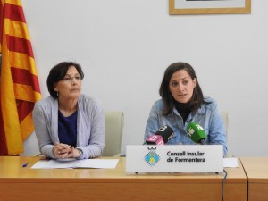 Vanessa Perellada y Dolores Tamargo en la roda de premsa. 