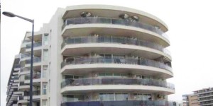 El edificio Bahía Ibiza, ubicado en la avenida Vuit d'Agost. 