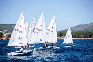 Un momento de la competición de Optimist disputada en Santa Eulària.