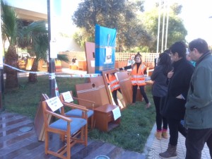 El rastrillo solidario organizado con los muebles del hotel Sirenis. 