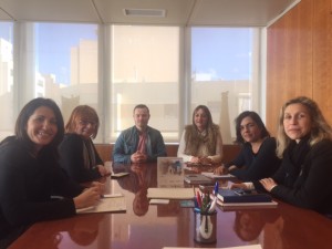 Un momento durante la reunión entre los representantes de todos los municipios.