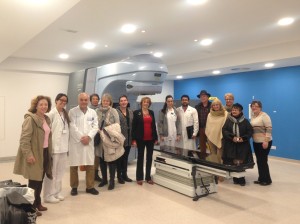 La visita de IFCC al servicio de radioterapia de Can Misses,