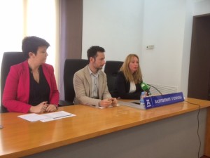 Elena López, Rafa Ruiz y Carmen Boned, hoy en rueda de prensa.