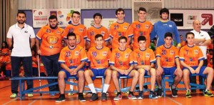 Plantilla del Asesoría Prieto&Tur HC Eivissa que disputa este fin de semana la fase sector juvenil masculina.