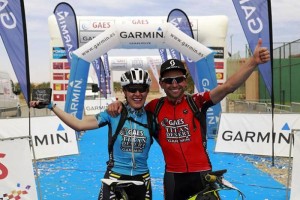 Josep Betalú y Ramona Gabriel, los vencedores de la Titan Desert 2016. 