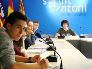 El Consell de Menors se reunió por primera vez en el Ayuntamiento de Sant Antoni.