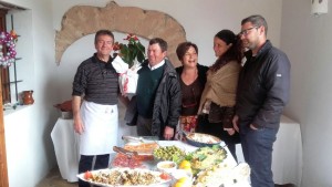 Victoria Marí y Francis Weidemann, dueños de Can Cires, durante la celebración.  