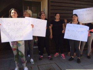 Familias de sa Penya protestan por el desalojo.