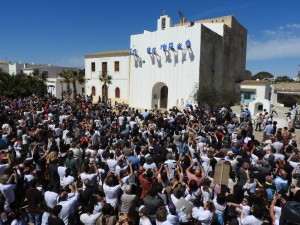 Imagen de la manifestación de este domingo en Formentera para mantener la actual estación marítima. 