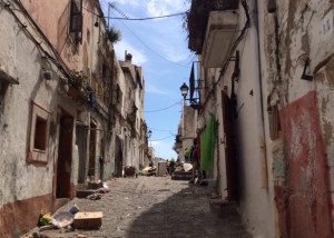 Imagen de la calle, una vez desalojadas las viviendas.