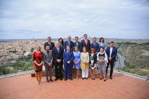 Los alcaldes asistentes a la asamblea, entre los que se encuentra el primer edil de Vila, Rafa Ruiz. 