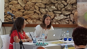 Glenda Graziani, arqueóloga e historiadora, ofreció una conferencia sobre la historia del aceite en Ibiza.