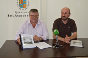 El concejal de Patrimonio, Francisco Ramón Tur, y el director del equipo redactor del Catálogo de Patrimonio, el arquitecto Juan José Serra Rodríguez, en rueda de presa.