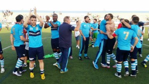 Los jugadores del Ciudad de Ibiza celebran el pase a la siguiente eliminatoria