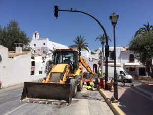 Imagen de la obras para terminar con las fugas de agua en Sant Josep. 