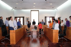 En el pleno se guardó un minuto de silencio en homenaje a la última víctima de violencia machista en Balears.