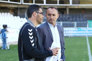 Kiko Ramírez, entrenador del Castellón, en un partido de esta temporada.