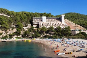 Una vista del Cartago, uno de los tres hoteles adquiridos por Hispania en Ibiza.