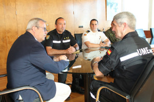 El president del Consell, Vicent Torres s'ha reunit avui amb el cap de la UME, el tinent general Miguel Alcañiz.