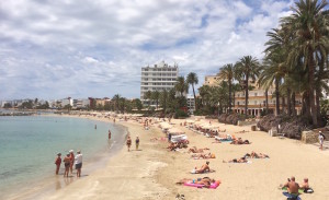 Playa de ses Figueretes.