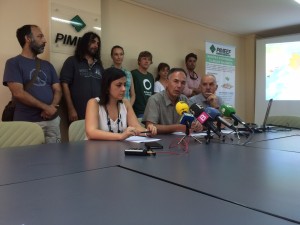 Carlos Bravo, Maria Ángels Marí y Jaume Estarellas anunciaron el archivo del segundo proyecto de prospecciones. Foto: L.A.