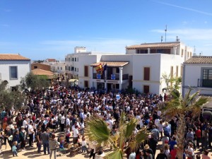 La manifestación en contra del traslado de la estación marítima de Formentera. 