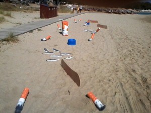 Una imatge de la  instal·lació itinerant a la platja de Cala Bassa.