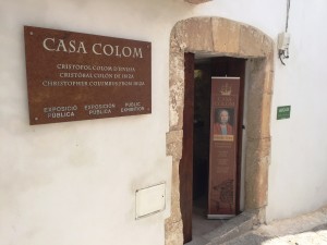 Entrada de la casa-museo de Cristóbal Colón en Ibiza.