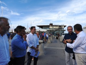 Una imatge de la visita del president de l'APB, Joan Gual de Torrella, al Port de la Savina.