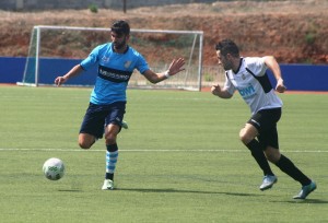 Dani Reales, en una acción de partido de esta temporada.