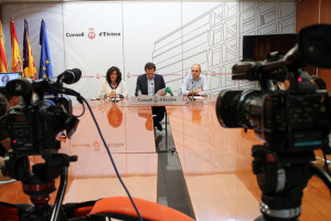 Pepa Marí y Marc Pons durante la rueda de prensa.