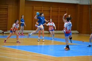 Una jugadora del Puchi, en un partido en el pabellón de Santa Eulària