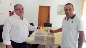 Sant Joan dona 50 trampas a la cooperativa de Santa Eulària para su distribución.