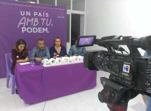 Los representantes de Podemos de Ibiza durante la rueda de prensa. 