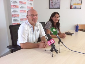 José Luis García, secretario general de Comisiones Obreras de Baleares y Consuelo López, representante de Comisiones Obreras en Ibiza,