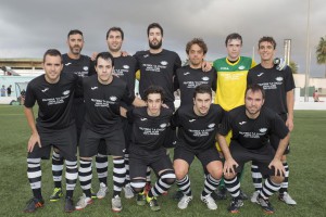 Plantilla del Santa Gertrudis. Foto: Paco Natera (Fútbol Pitiuso)