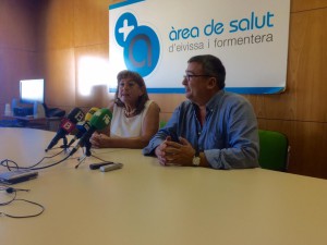 El presidente de la Sociedad Española de Medicina de Urgencias (SEME) de Balears, el doctor Jordi Puiguriguer, y la coordinadora del Servicio de Urgencias de Can Misses, María Ángeles Leciñena.