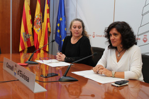 La vicepresidenta Viviana de Sans y Pepa Marí, en rueda de prensa. 