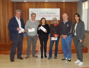 Abel Matutes y Carmen Matutes con los representantes de las entidades benéficas. 