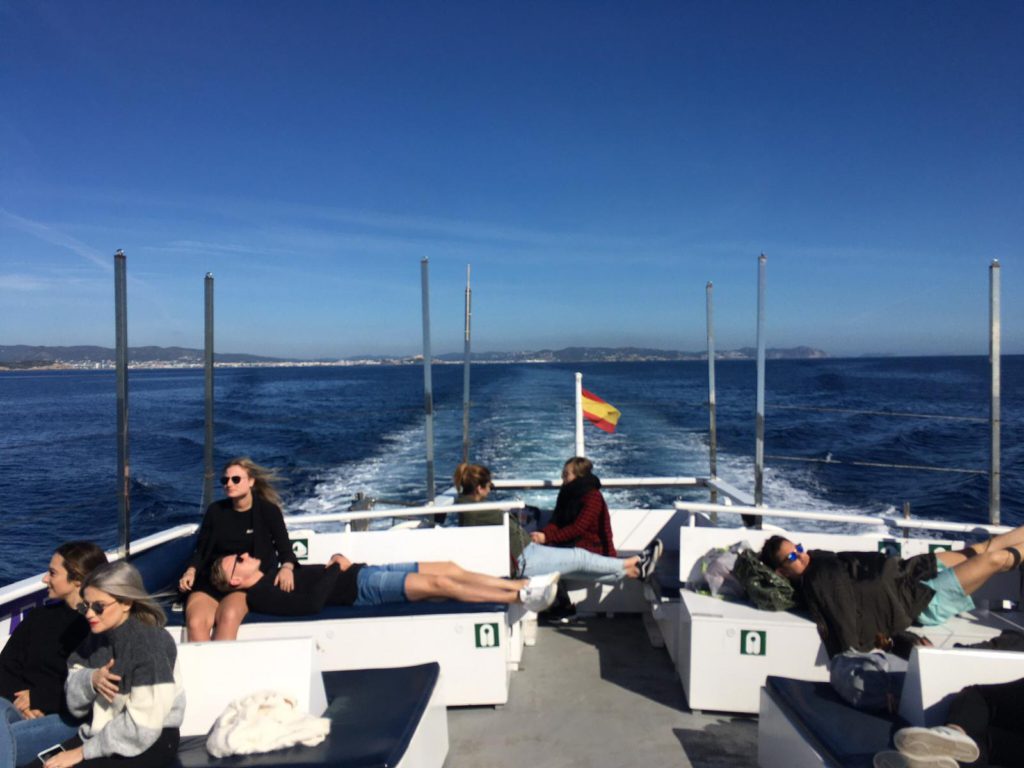 Travesía en barco de Aquabús entre Ibiza y Formentera