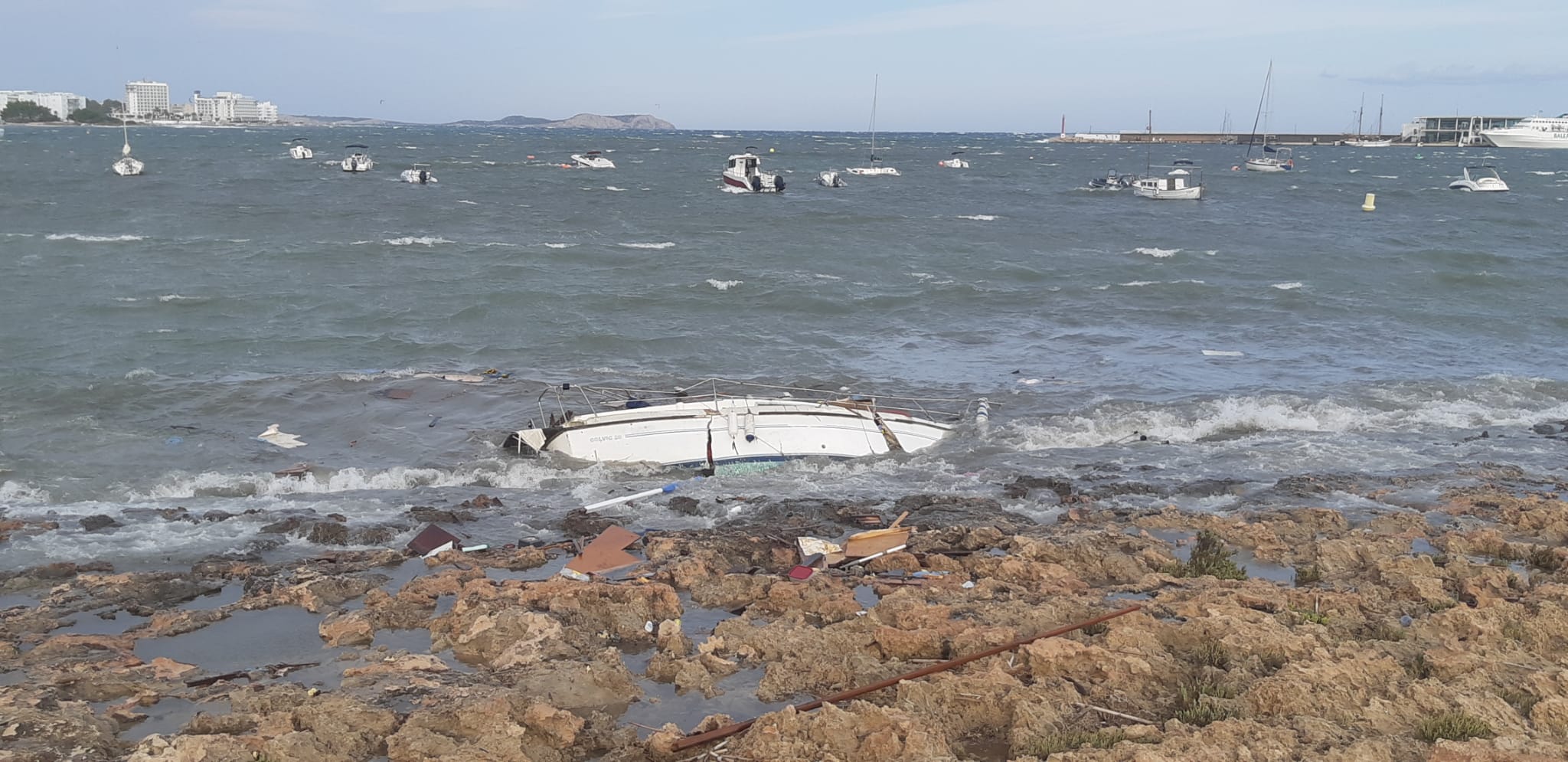 Elevan a naranja la alerta por la borrasca ‘Hortense’ en las Pitiusas y piden precaución