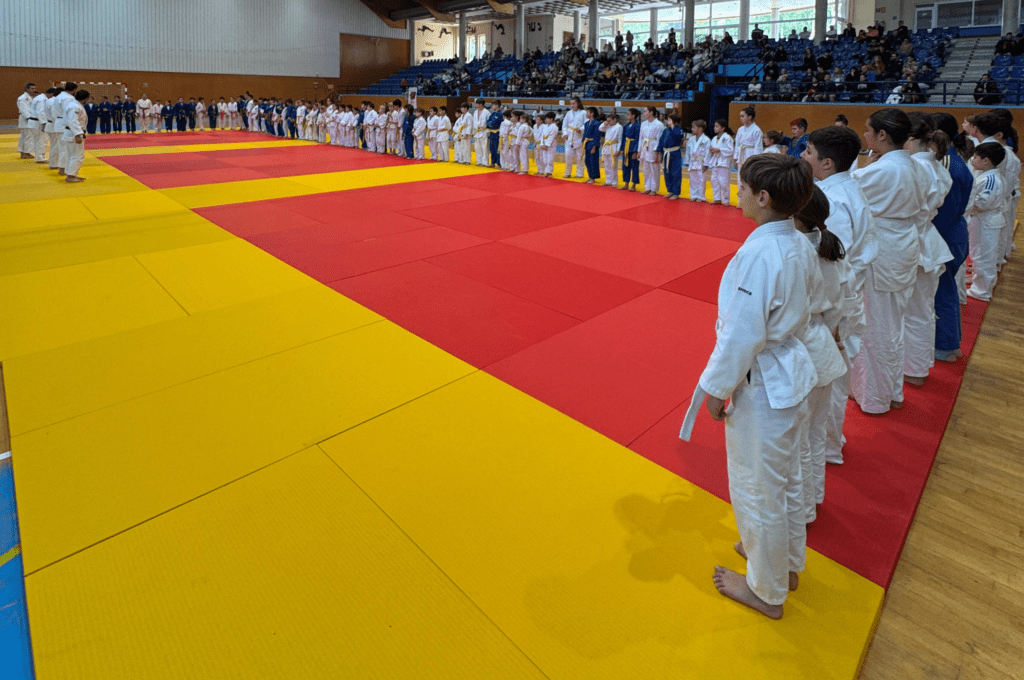 M S De Un Centenar De Judokas Participan En El Primer Control De La